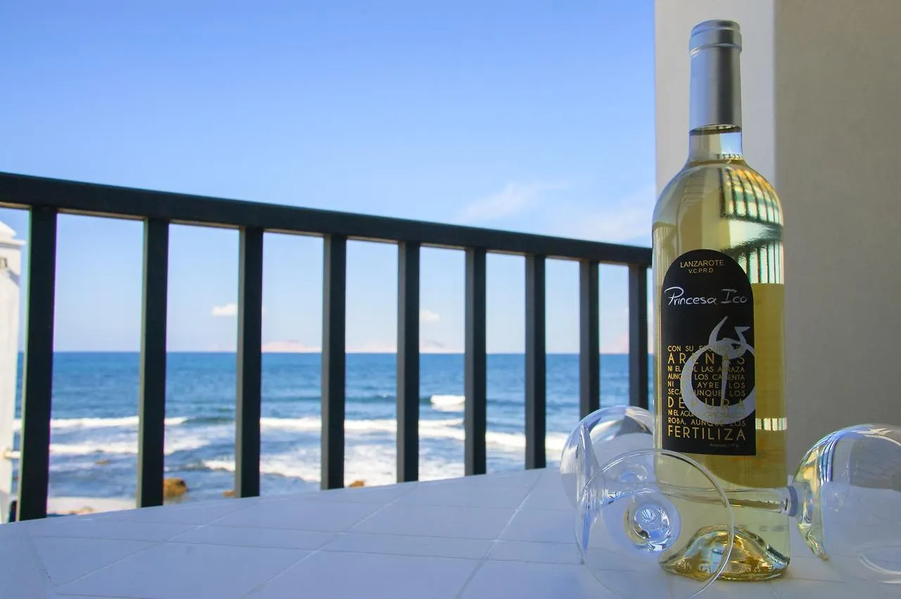 Apartment Seaview Famara Beach